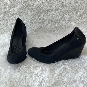 Simply vera wedge heels, 4 inch black stretchy material